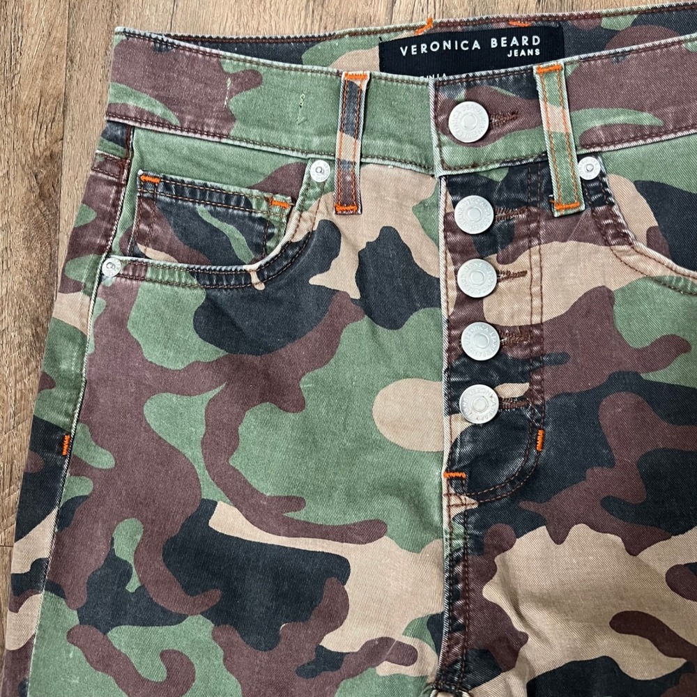 Veronica Beard Carly Kick Flare High Rise Jeans Camo Print Button Fly Size 24 - Picture 8 of 10